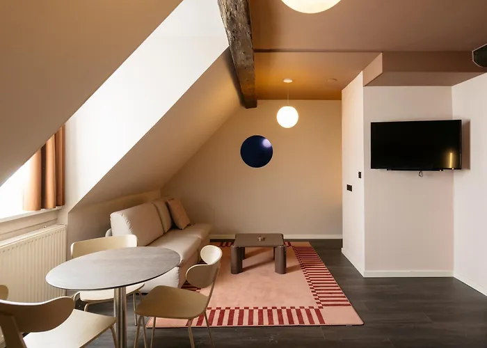 Hotel Vrythof - Just A Room - Digital Check-In, Key By Email Or Sms