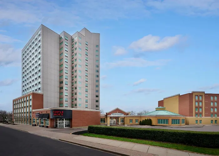 Niagara Fallsview Hotel & Suites