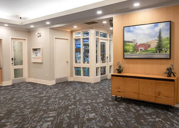 Campus Tower Suite Hotel