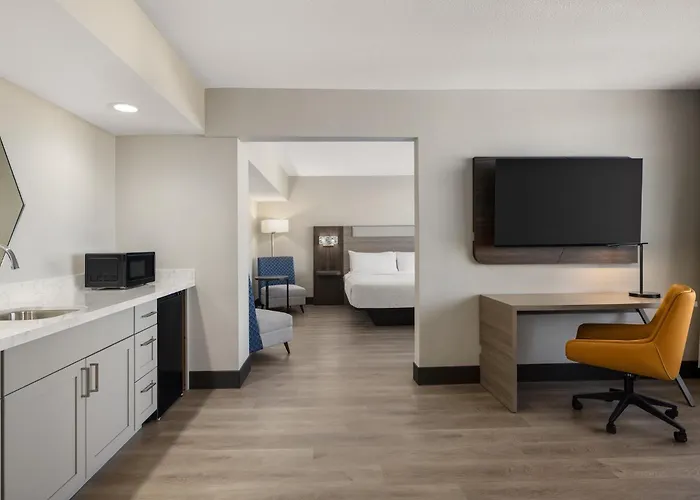 Holiday Inn Express & Suites Phoenix - Midtown, An Ihg Hotel
