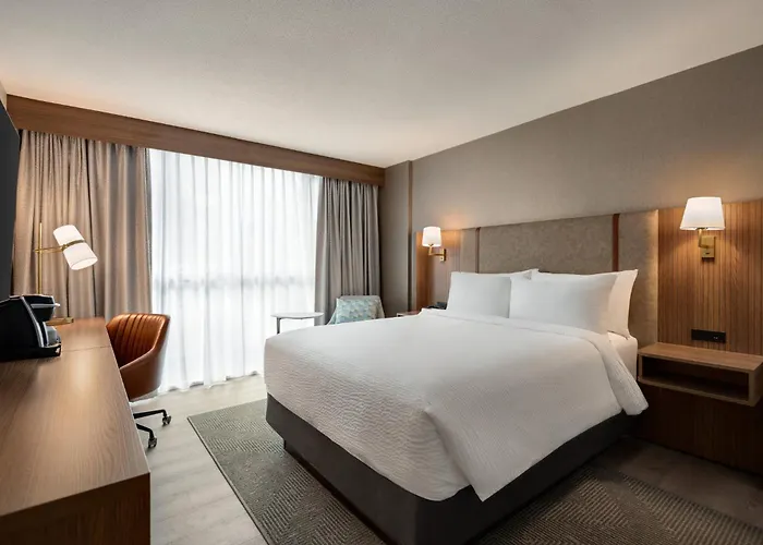 Holiday Inn & Suites Vancouver Downtown By Ihg