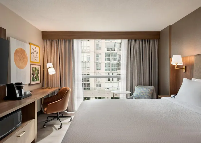 Holiday Inn & Suites Vancouver Downtown By Ihg