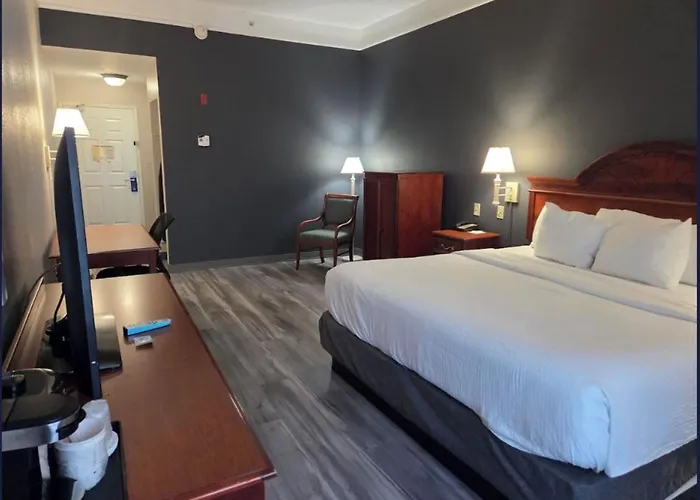 Stay Well Inn&Suites