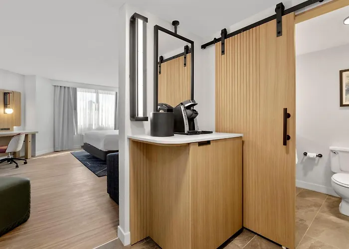 Crowne Plaza Virginia Beach Town Center By Ihg