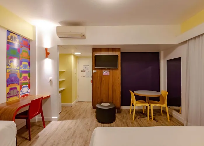 Ibis Styles Balneário Camboriú - 1 Quadra do Mar