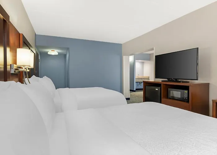 Garner Hotel Warren Northwest By Ihg