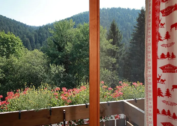 Logis Hôtel Le Vétiné