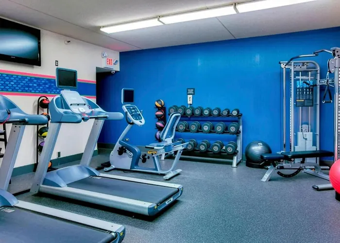 Pittsburgh Airport Inn And Suites