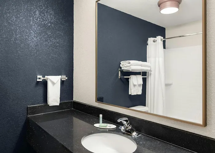 Fairfield Inn & Suites By Marriott Madison West/Middleton