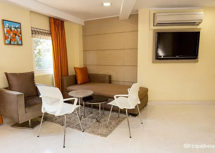 Residency Hotel Fort