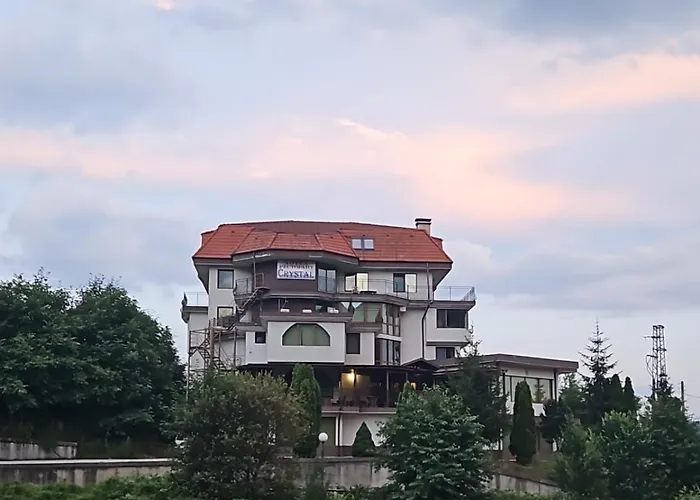 Семеен Хотел Кристал