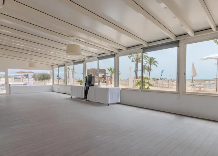 Holiday Inn Nice - Port St Laurent By Ihg