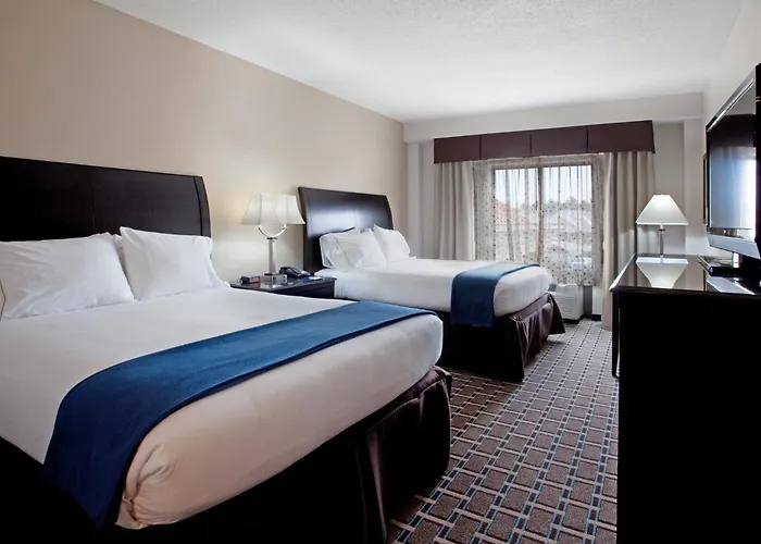 Holiday Inn Express & Suites Hope Mills-Fayetteville Airport By Ihg