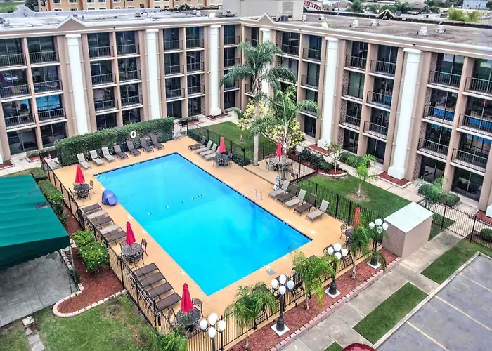Ramada By Wyndham Metairie New Orleans Airport