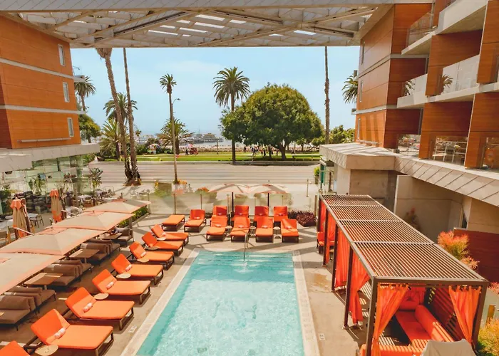 Shore Hotel