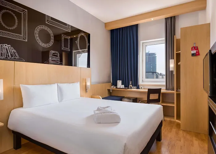 Ibis Kyiv City Center