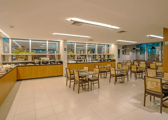 Naoum Hotel