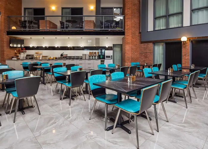 Best Western Laval-Montreal&Conference Centre