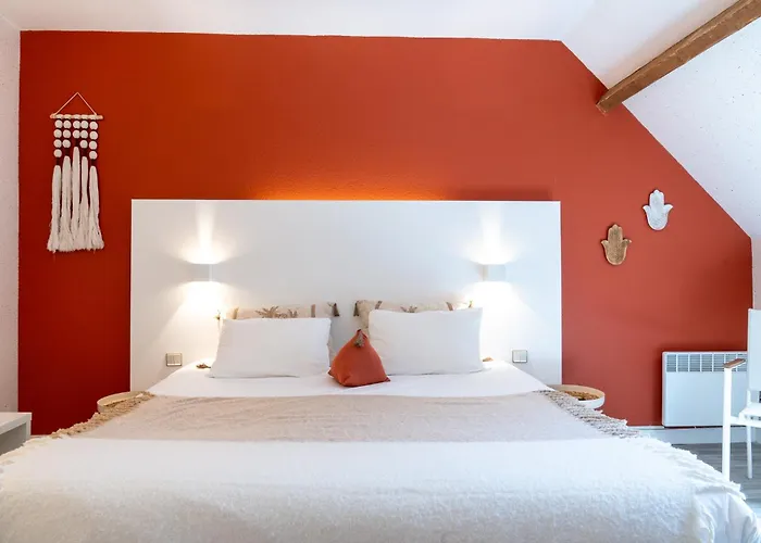 Logis Latitude Ouest Hotel Restaurant & Spa
