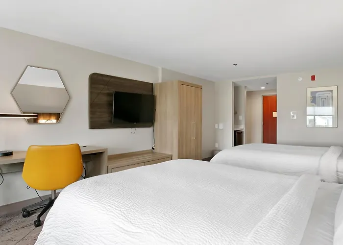 Holiday Inn Express - Gulfport Beach By Ihg