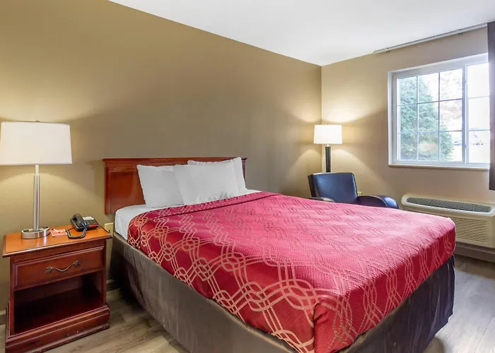Econo Lodge Inn & Suites Dickson