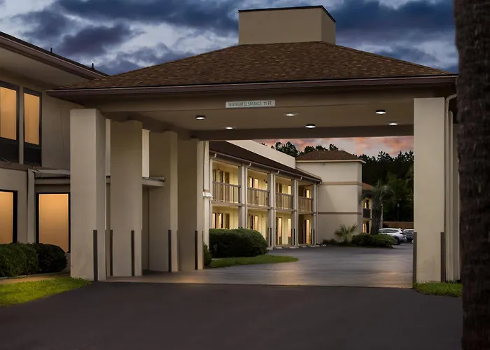Quality Inn & Suites Ridgeland