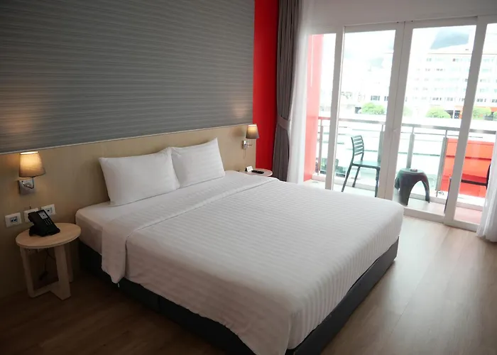 Sleep With Me Hotel Design Hotel @ Patong