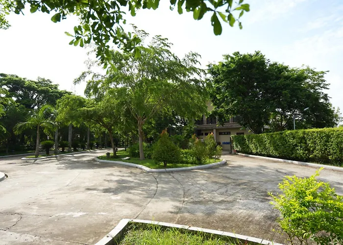 Emerald Palace Hotel