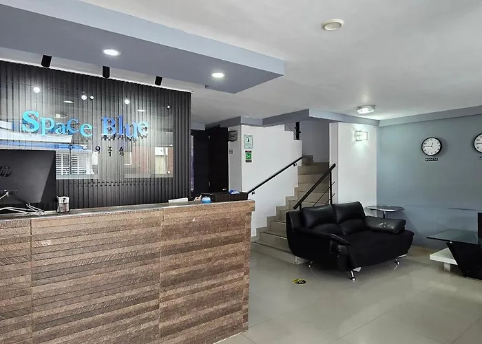 Stay Blue Hotel