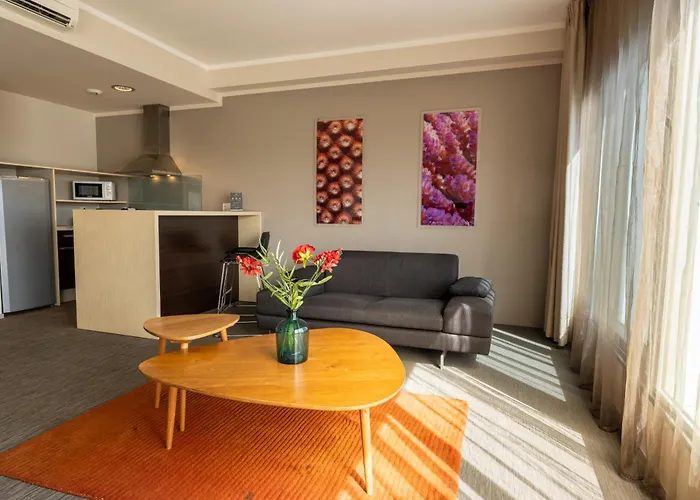 Hôtel du Centre Appart hôtel Business avec Parking Gratuit à Nouméa
