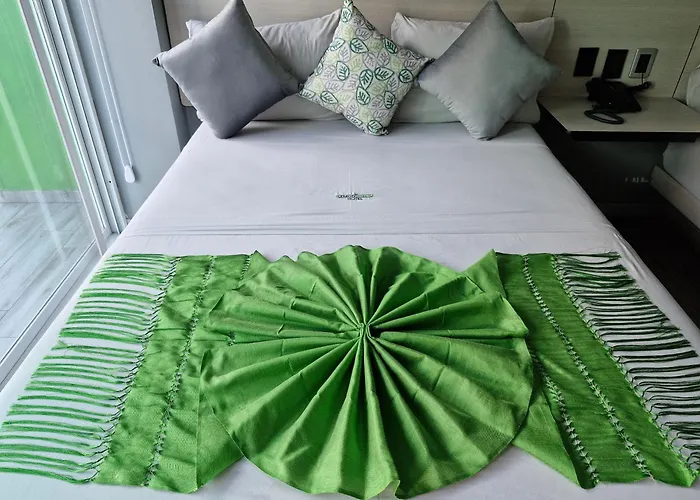 HOTEL LEMON GREEN -Zona Expo Frente al Centro de Convenciones