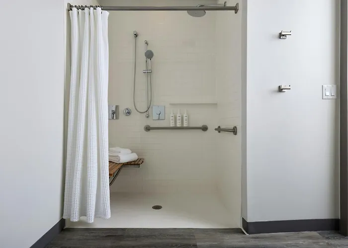 Archer Hotel Boston/Burlington
