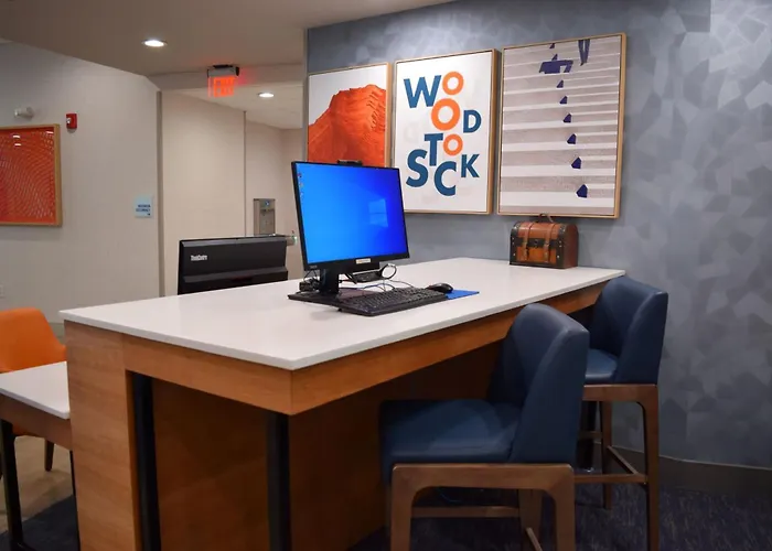 Holiday Inn Express & Suites Atlanta N - Woodstock By Ihg