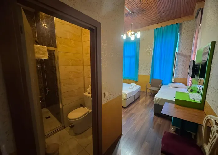 Hotel Megaron