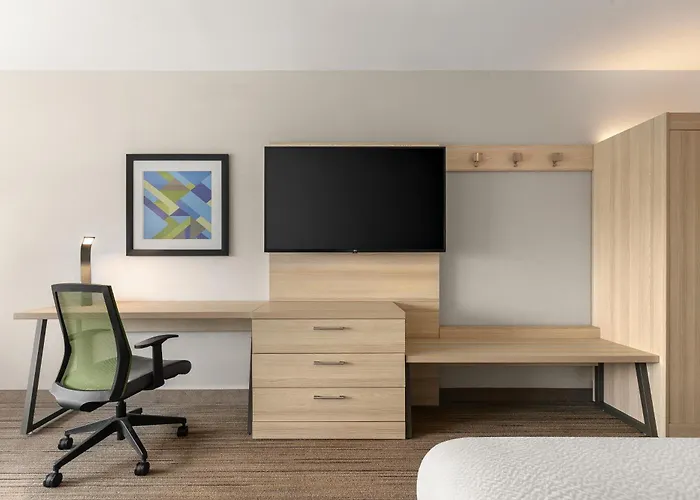 Holiday Inn Express & Suites - Staunton By Ihg