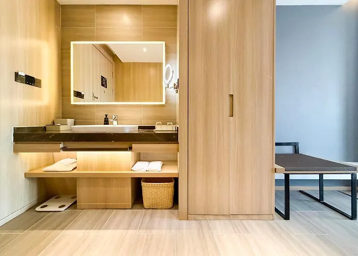 Atour Light Hotel Jinan International Covention Centre