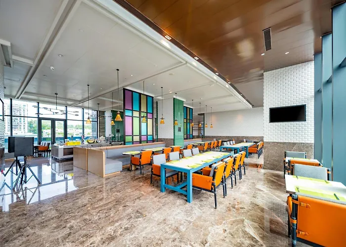 Holiday Inn Zhuhai City Center By Ihg