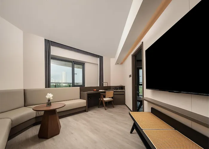 Atour Hotel Qinhuangdao Xiangxi Sea