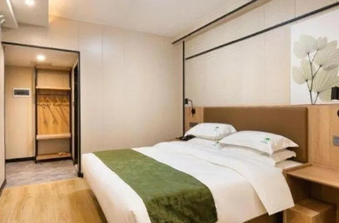 Greentree Inn Express Fujian Ningde Ningchuan Road Qinghua Building