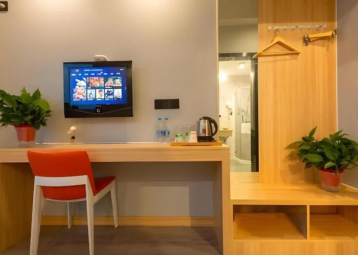 Shell Hotel Suzhou Zhangjiagang Jingang Town Central Plaza
