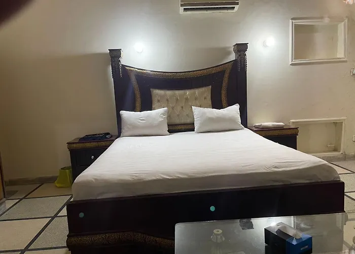New Moon Soon Hotel