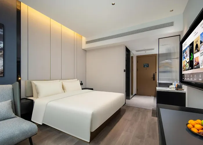 Atour Hotel Tengchong Wenxing Building