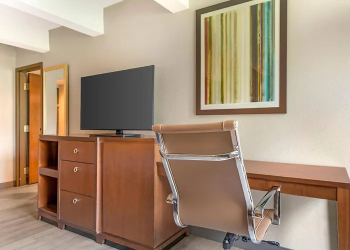 Fairway Inn And Suites, An Ascend Collection Hotel