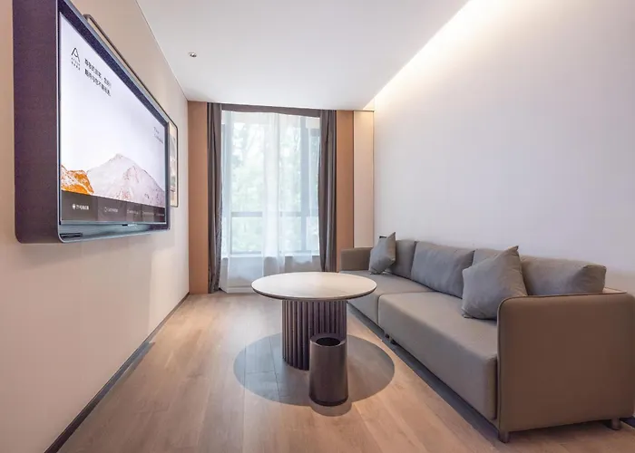 Atour Hotel Tianjin Wudadao Tonglou Subway Station