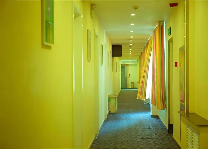 7 Days Inn Zhangye Gaotai County Central Square