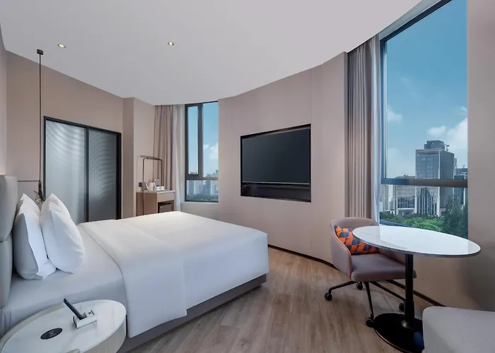 Holiday Inn Express Shanghai On The Bund By Ihg