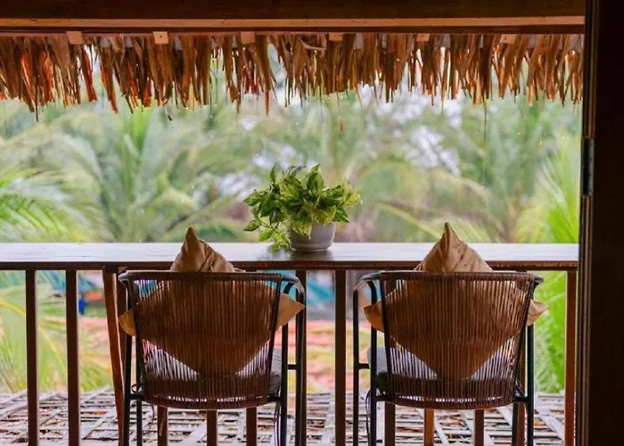 Hoianbang Beach Front Villa And Restaurant