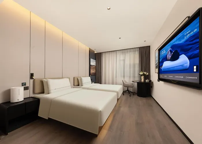 Atour Hotel Urumqi Hongshan Park North Gate Metro Station
