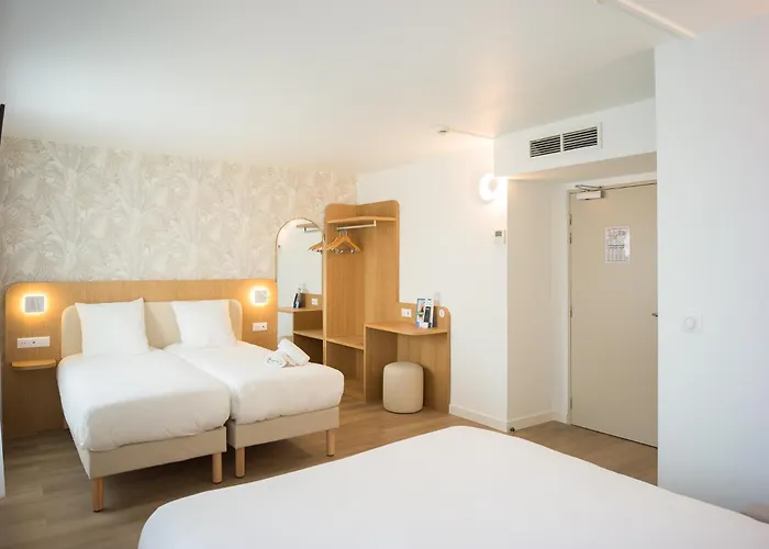 Brit Hotel Confort Roissy Saint-Witz