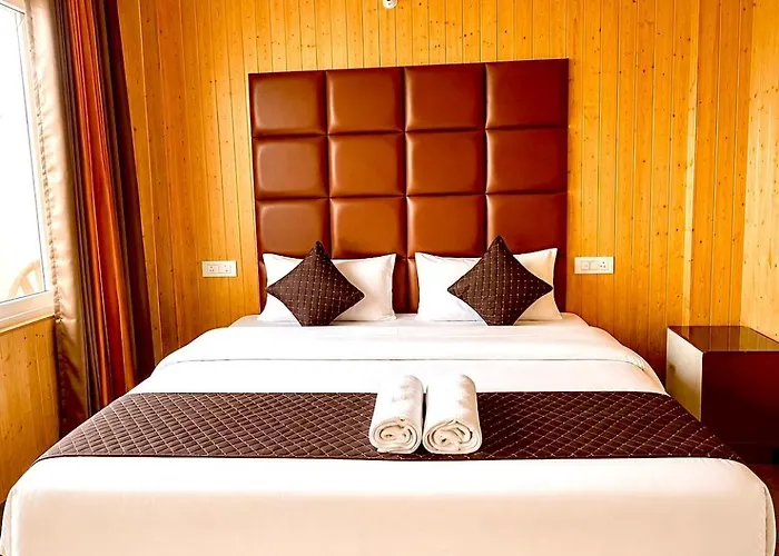 The Amber Retreat - A Cozy Stay Surrounded By The Beauty Of Mussoorie #Mountain View #Luxury Rooms #Restaurant #Parking